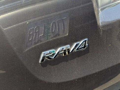 Used 2013 Toyota RAV4 Limited AWD/4WD image 8