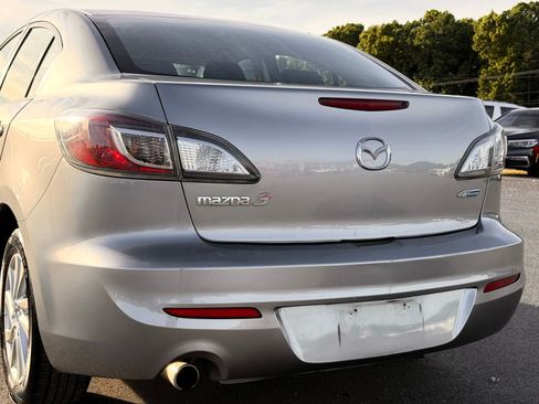 Used 2013 MAZDA MAZDA3 i Touring FWD image 9