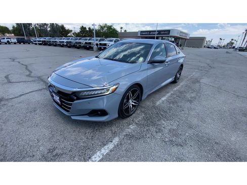 Used 2021 Honda Accord Touring image 4