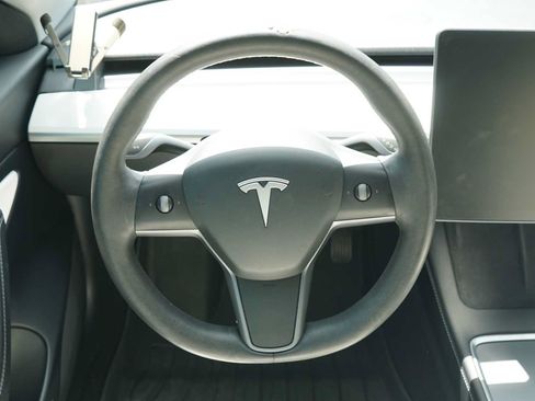 Used 2021 Tesla Model 3 Standard Range Plus RWD image 23