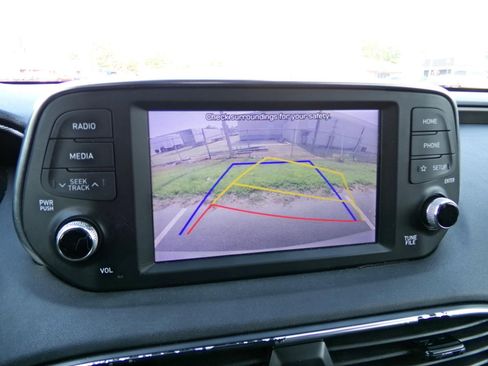 Used 2020 Hyundai Santa Fe SE FWD image 10
