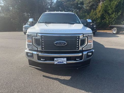 Used 2022 Ford F350 XLT w/ XLT Premium Package AWD/4WD image 2
