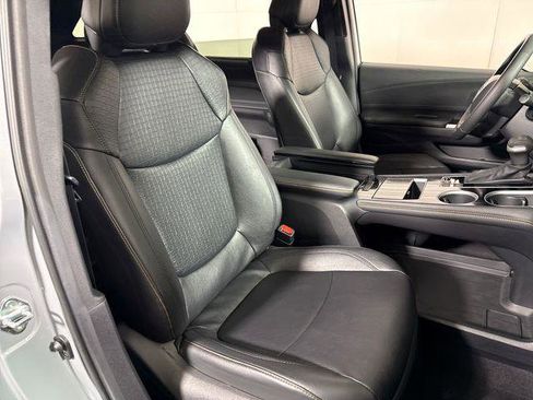 Certified 2025 Toyota Sienna XLE Woodland Edition AWD/4WD image 14