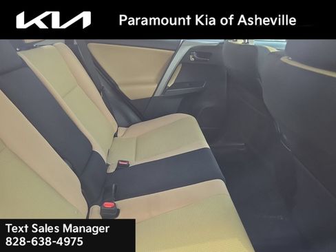Used 2017 Toyota RAV4 XLE AWD/4WD image 9