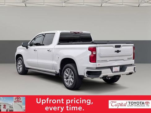 Used 2022 Chevrolet Silverado 1500 High Country w/ Technology Package AWD/4WD image 5