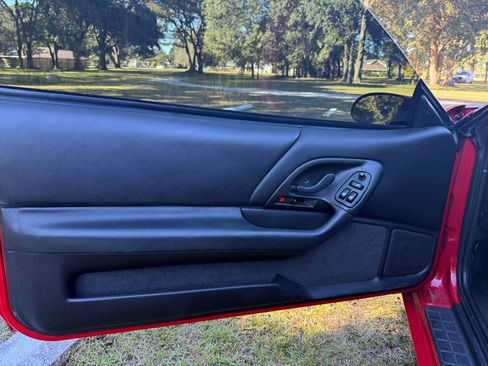 Used 2002 Chevrolet Camaro Z28 w/ SS Performance/Appearance Pkg image 15