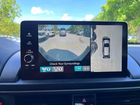 Used 2023 Honda Pilot Elite image 14