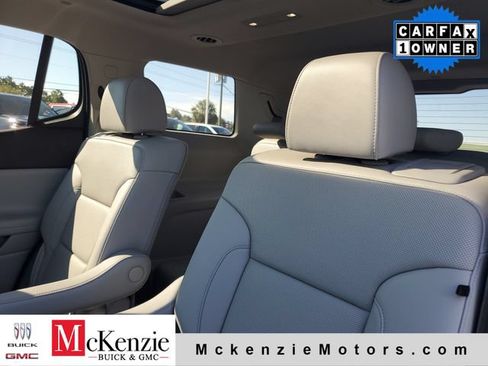 Used 2023 GMC Acadia SLT w/ Technology Package AWD/4WD image 26