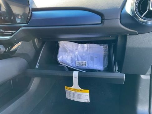 New 2026 Chevrolet Equinox EV LT image 24