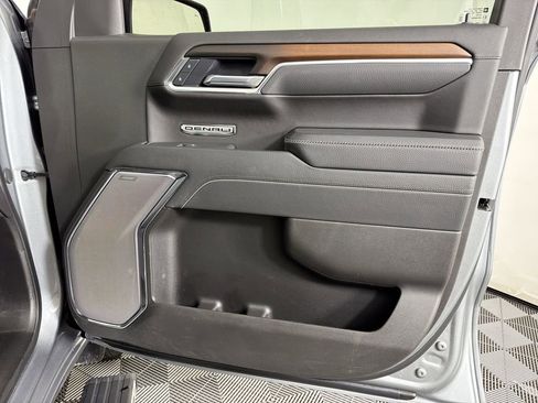Certified 2025 GMC Sierra 1500 Denali w/ Denali Reserve Package image 13