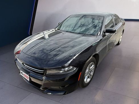 Used 2022 Dodge Charger SXT w/ Leather Interior Group image 1