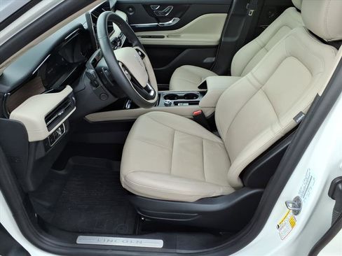 Used 2025 Lincoln Corsair Reserve w/ Equipment Group 202A image 5