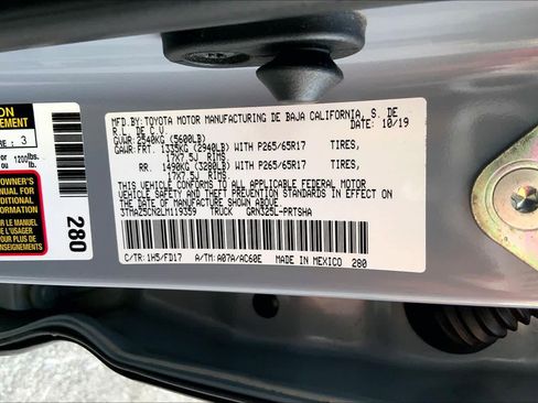 Used 2020 Toyota Tacoma TRD Sport w/ Technology Package image 35