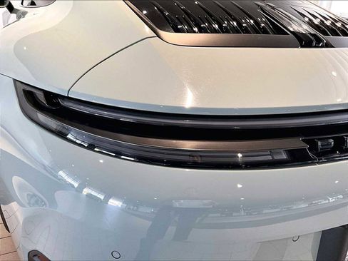Used 2025 Porsche 911 Carrera image 32