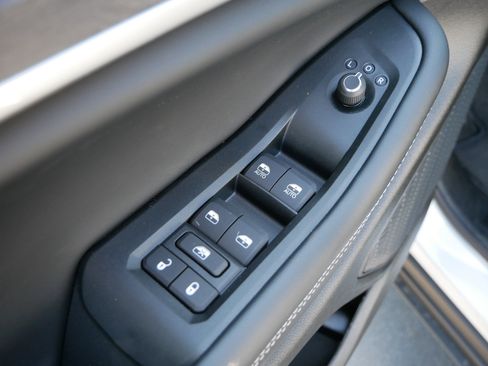 New 2025 Jeep Grand Cherokee Limited w/ Black Appearance Package image 7