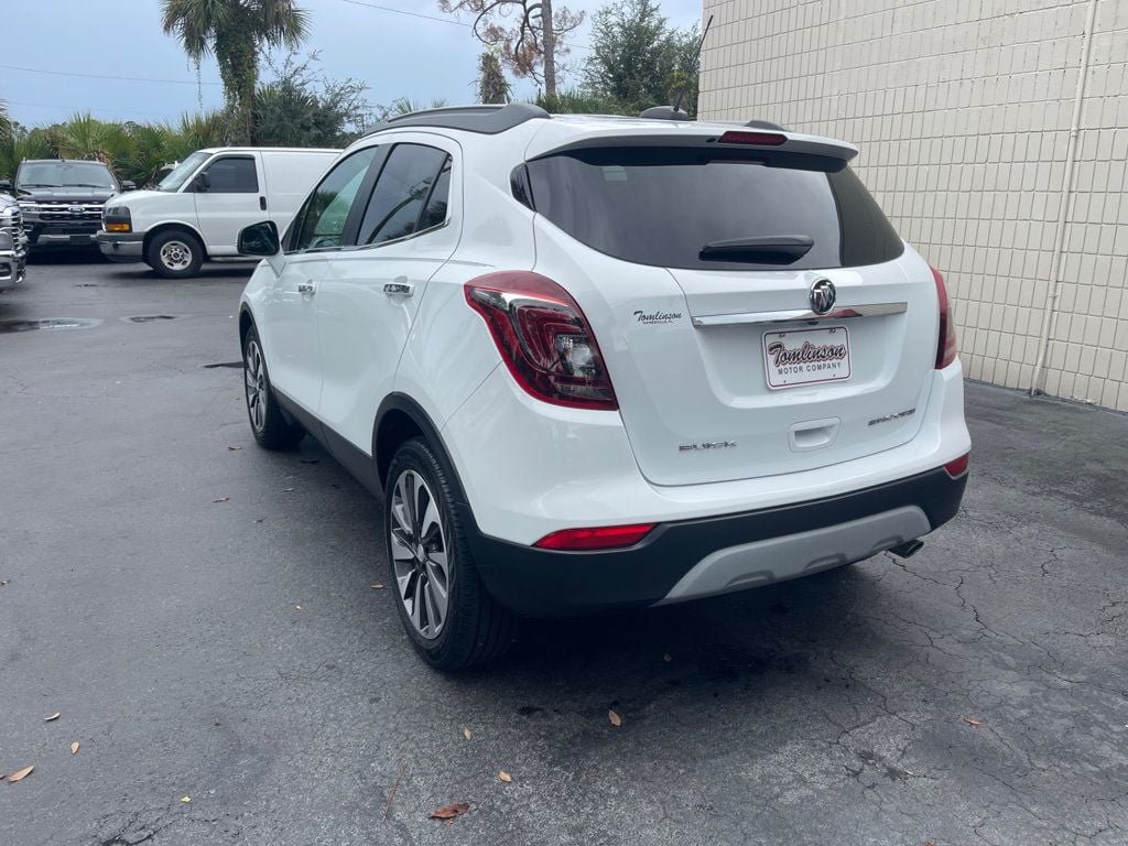 Used 2018 Buick Encore Essence FWD image 3