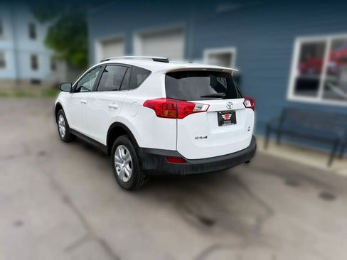 Used 2015 Toyota RAV4 LE AWD/4WD image 5
