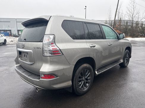 Used 2023 Lexus GX 460 Premium w/ Premium Package image 5