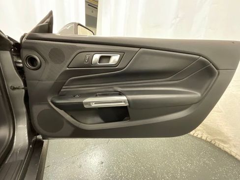 Used 2025 Ford Mustang Premium RWD image 29