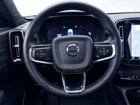 Used 2023 Volvo C40 P8 Recharge Ultimate image 28