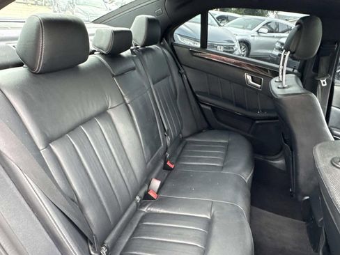 Used 2016 Mercedes-Benz E 400 Sedan image 10