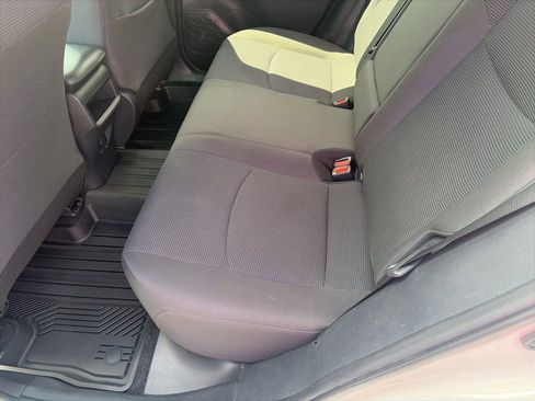 Used 2020 Toyota RAV4 LE FWD image 21
