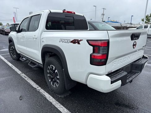 Used 2023 Nissan Frontier PRO-4X w/ Technology Package AWD/4WD image 8