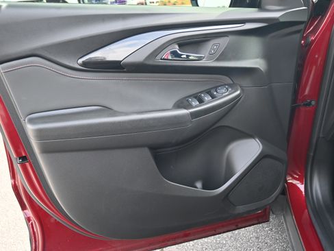 Used 2023 Chevrolet TrailBlazer RS image 15