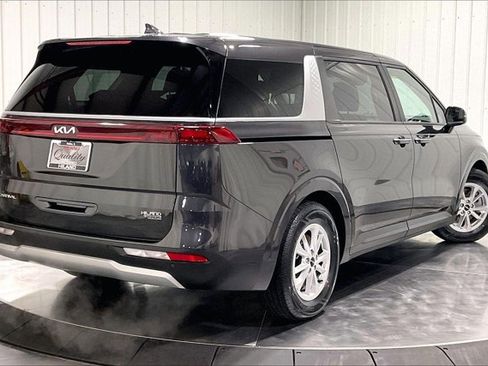 Used 2024 Kia Carnival LX image 13