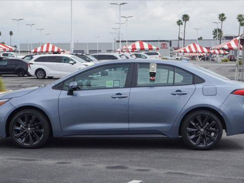 Certified 2023 Toyota Corolla SE w/ SE Premium Package FWD image 4