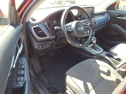 Used 2021 Kia Seltos S AWD/4WD image 17