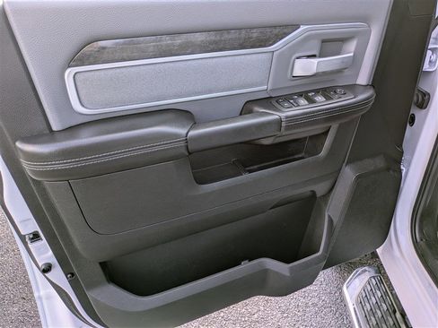 Used 2022 RAM 2500 Big Horn w/ Level 1 Equipment Group image 18