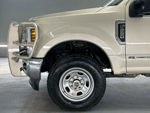 Used 2018 Ford F250 King Ranch w/ Chrome Package AWD/4WD image 5