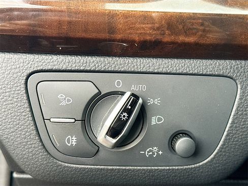 Used 2018 Audi Q5 2.0T Premium w/ Convenience Package image 11