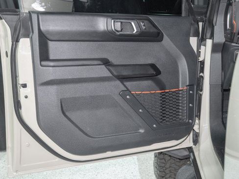 Used 2025 Ford Bronco Raptor AWD/4WD image 9