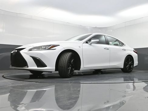 Used 2023 Lexus ES 350 F Sport w/ Accessory Package (Z2) FWD image 29