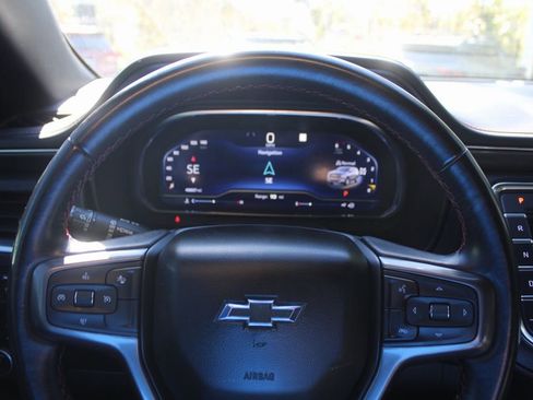 Used 2022 Chevrolet Suburban RST image 33