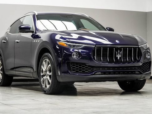 Used 2018 Maserati Levante image 4
