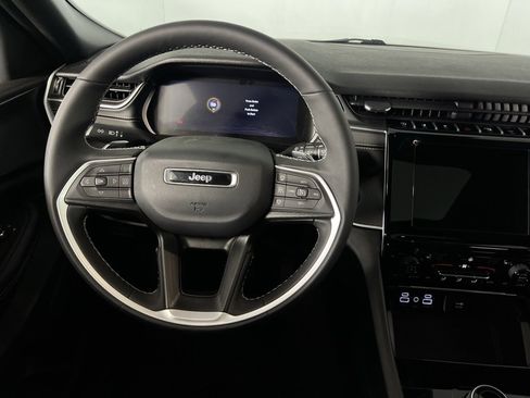 Certified 2024 Jeep Grand Cherokee L Altitude image 13