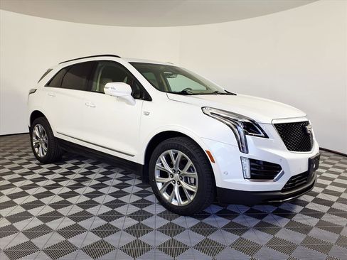 Used 2020 Cadillac XT5 Sportv w/ Platinum Package image 3