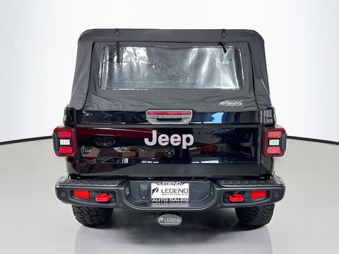 Used 2021 Jeep Gladiator Rubicon image 8