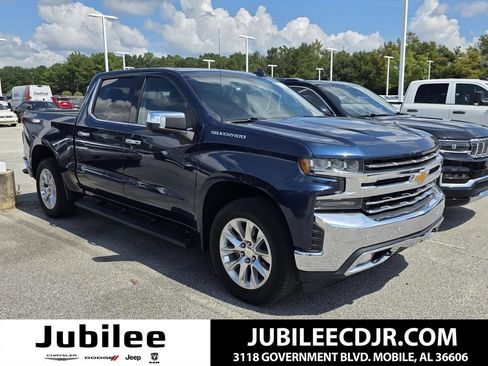 Used 2021 Chevrolet Silverado 1500 LTZ AWD/4WD image 1