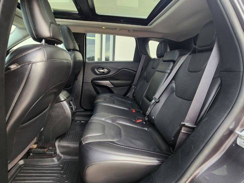 Used 2019 Jeep Cherokee Limited AWD/4WD image 20