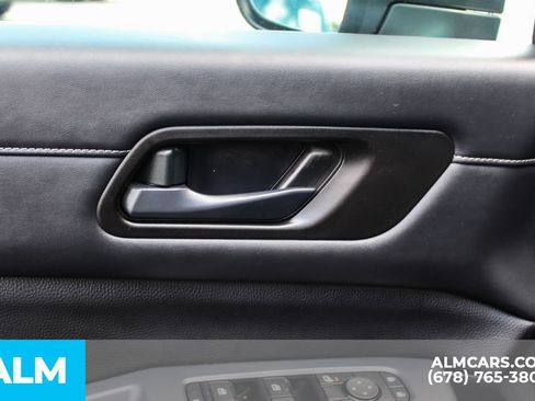 Used 2025 Nissan Pathfinder SV FWD image 39