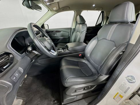 Certified 2025 Honda Pilot EX-L image 12