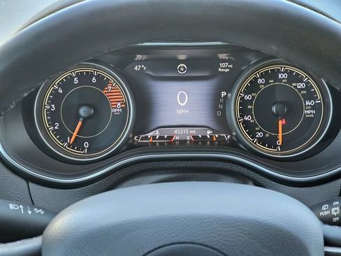 Used 2022 Jeep Cherokee Limited AWD/4WD image 29
