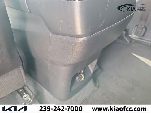 Certified 2024 Kia Telluride S w/ S Sunroof Package FWD image 16