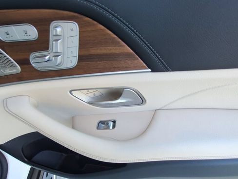 Used 2026 Mercedes-Benz GLS 450 4MATIC image 23