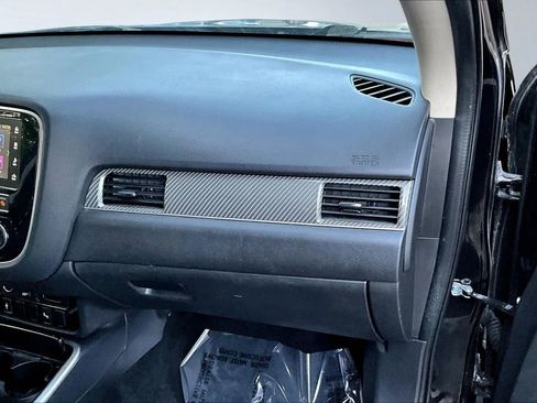 Used 2019 Mitsubishi Outlander SEL FWD image 18