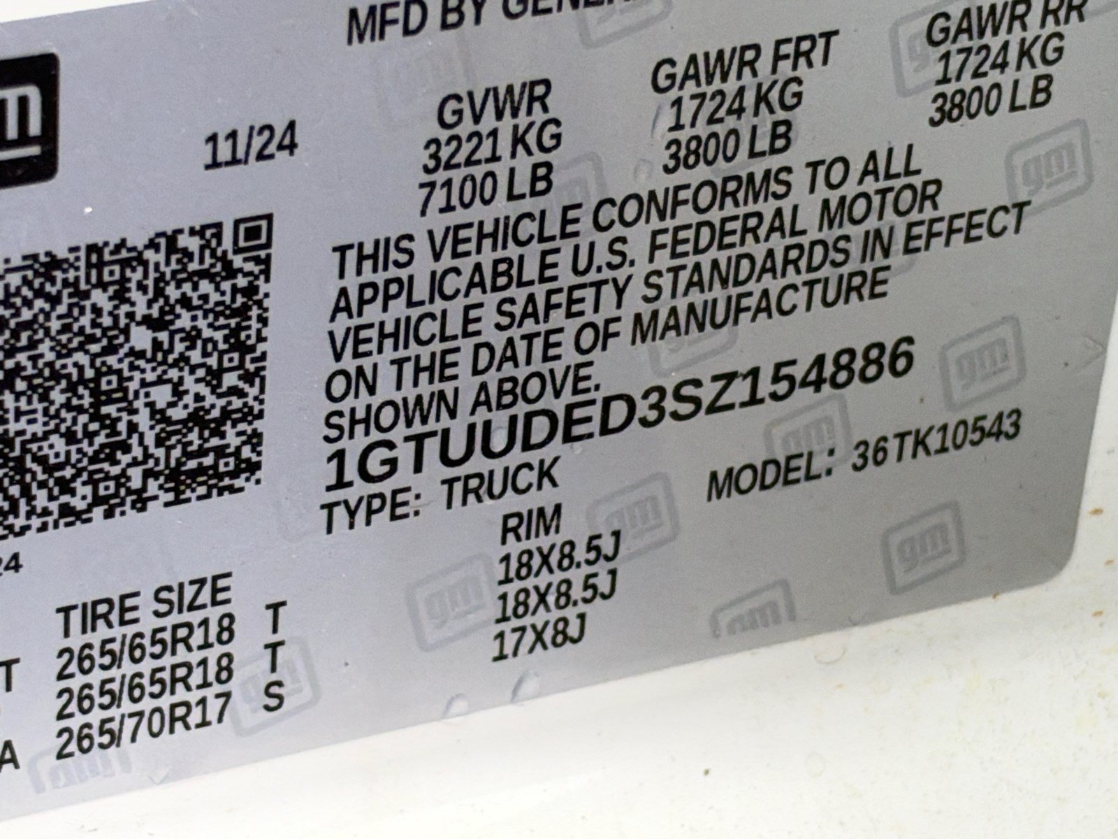 Used 2025 GMC Sierra 1500 SLT AWD/4WD image 32